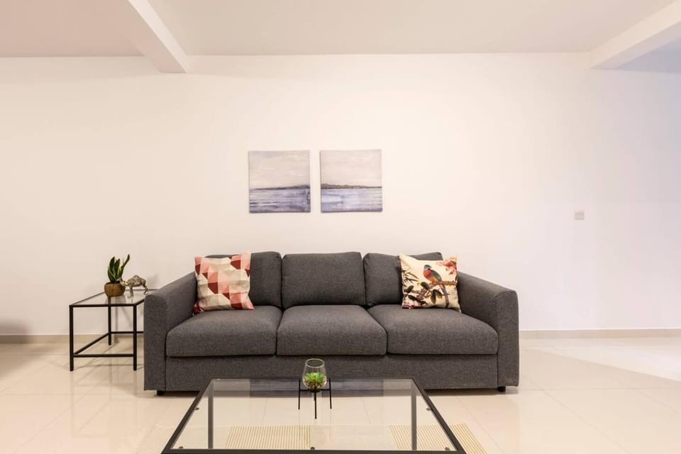 Beautiful Modern Central 2BR Apt Apartment in Malta