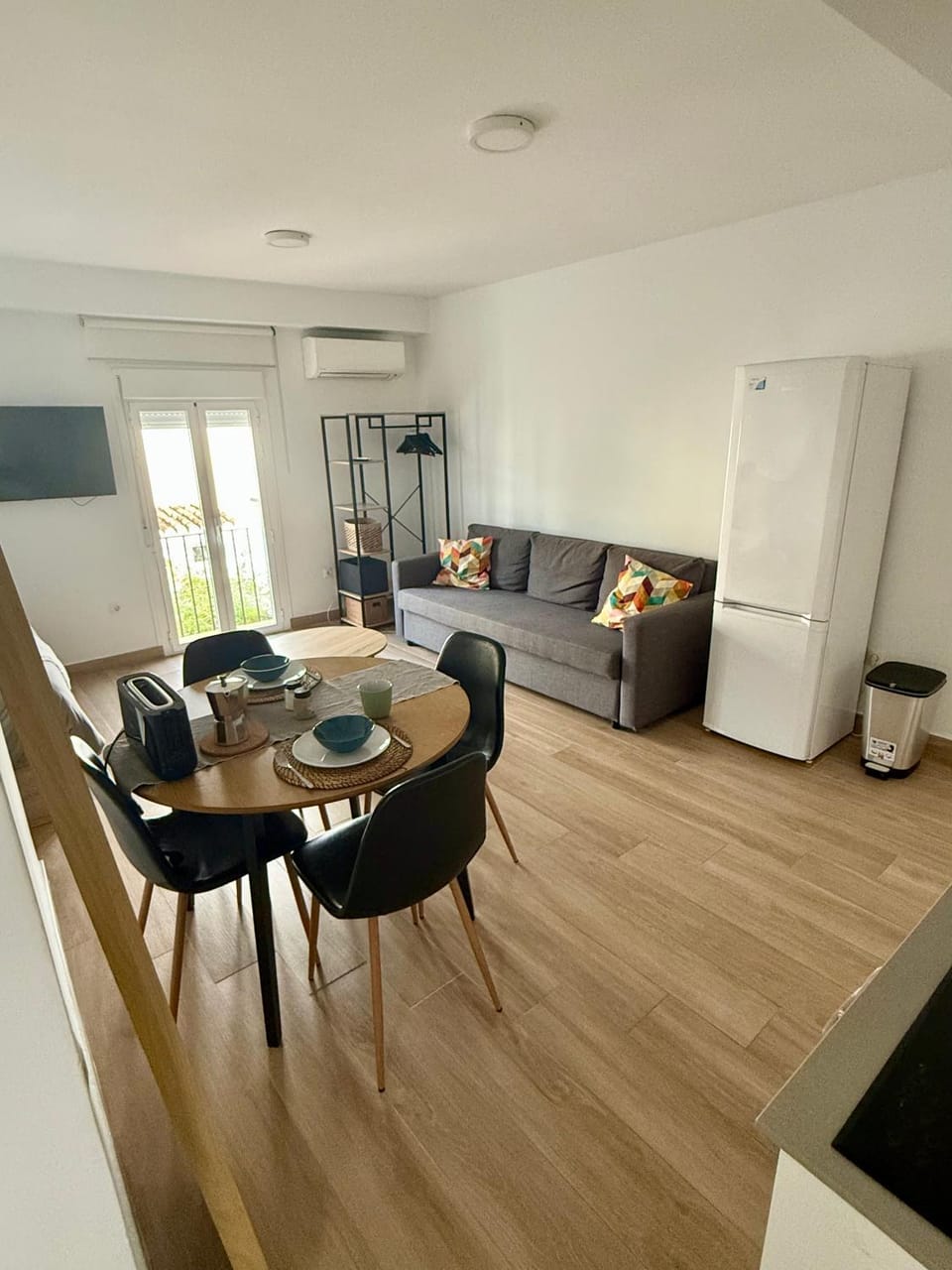 Communal lounge/ TV room, Living room, Dining area