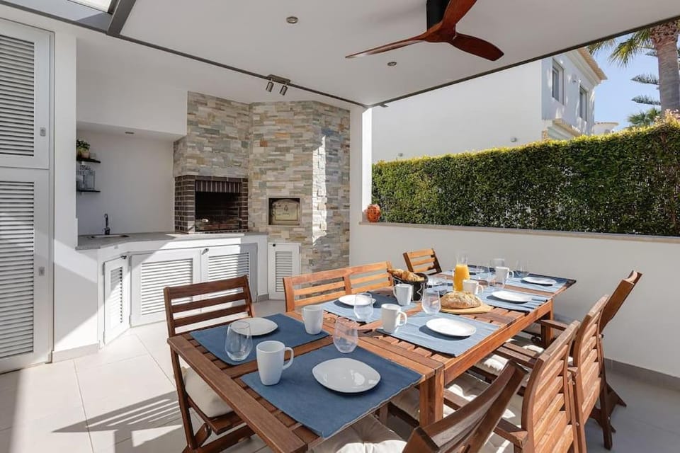 Patio, BBQ facilities, Seating area