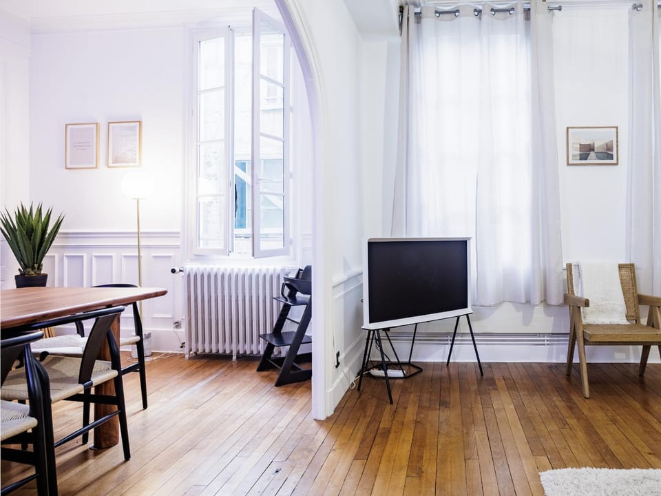 TV and multimedia, Living room, Dining area
