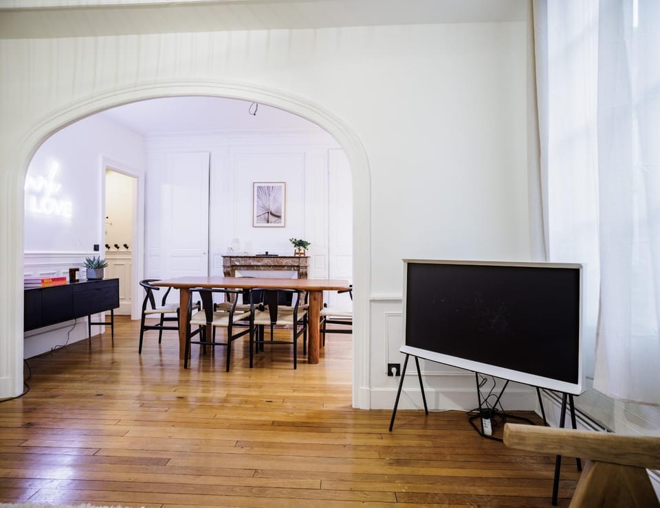 TV and multimedia, Dining area