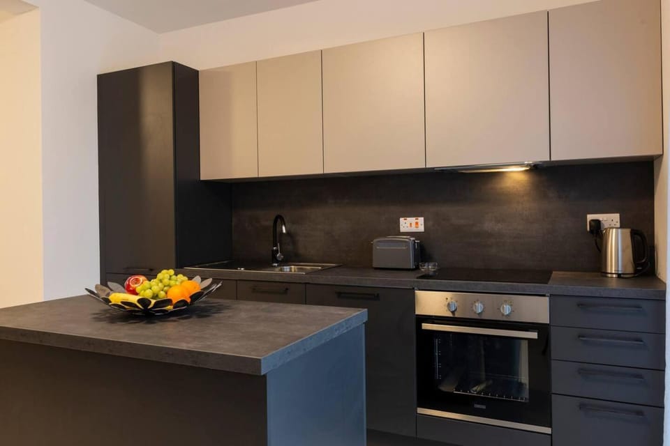 Beautiful Modern Central 2BR Apt Apartment in Malta