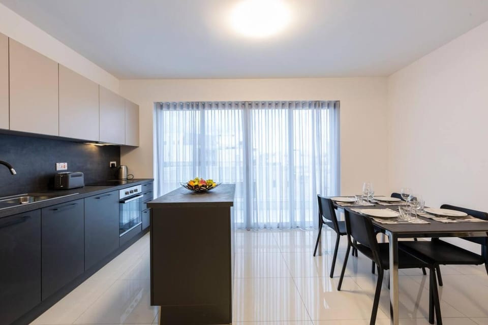 Beautiful Modern Central 2BR Apt Apartment in Malta