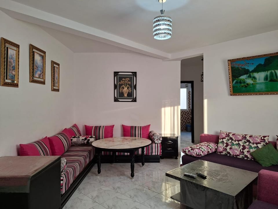 APPARTEMENT AL HOCEIMA prés de PLAGE CALABONITA Apartment in Tangier-Tétouan-Al Hoceima