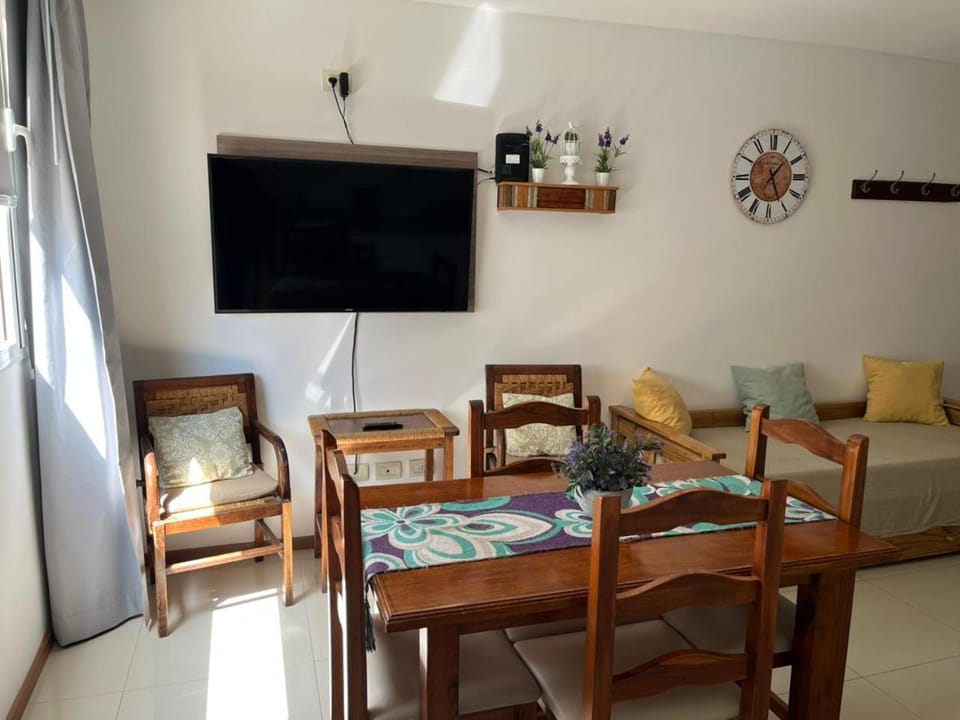 TV and multimedia, Living room, Dining area