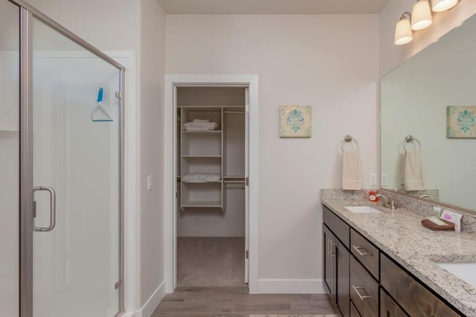 370 Ladera ARCADE BASKETBALL 2 X BOX ONE S's and Sports Equipment House in Washington