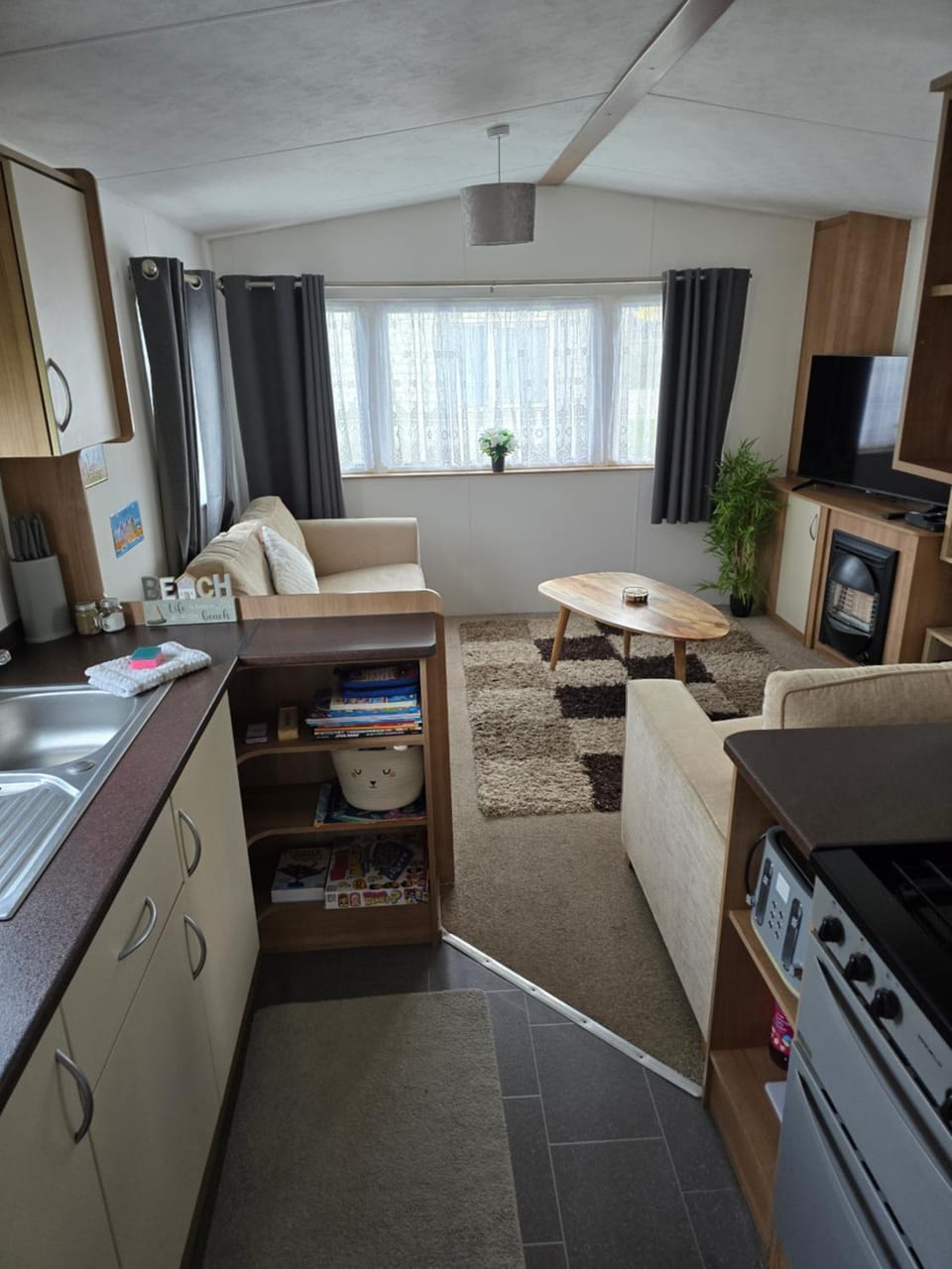 B17 Sunnymede Caravan Park, Fantasy Island, Ingoldmells Campground/ 
RV Resort in Ingoldmells