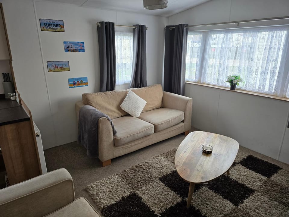 B17 Sunnymede Caravan Park, Fantasy Island, Ingoldmells Campground/ 
RV Resort in Ingoldmells
