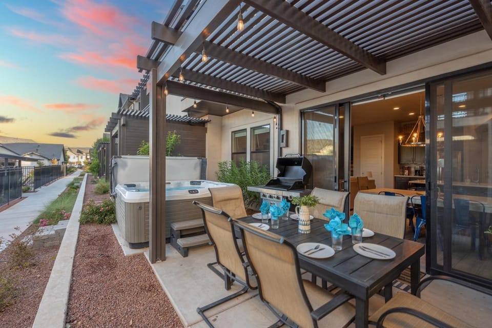 Ocotillo Springs 2 Includes a Private Hot Tub House in Santa Clara