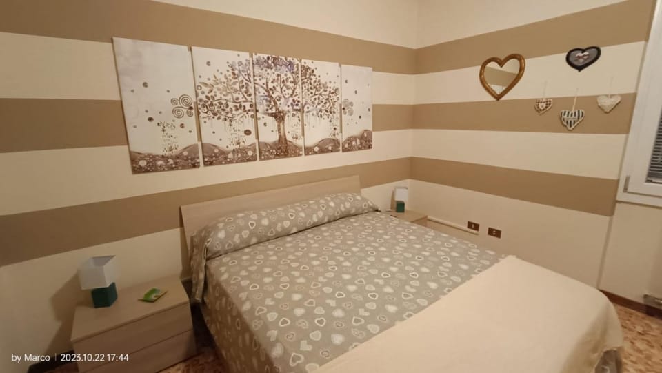 Bed, Bedroom, heating
