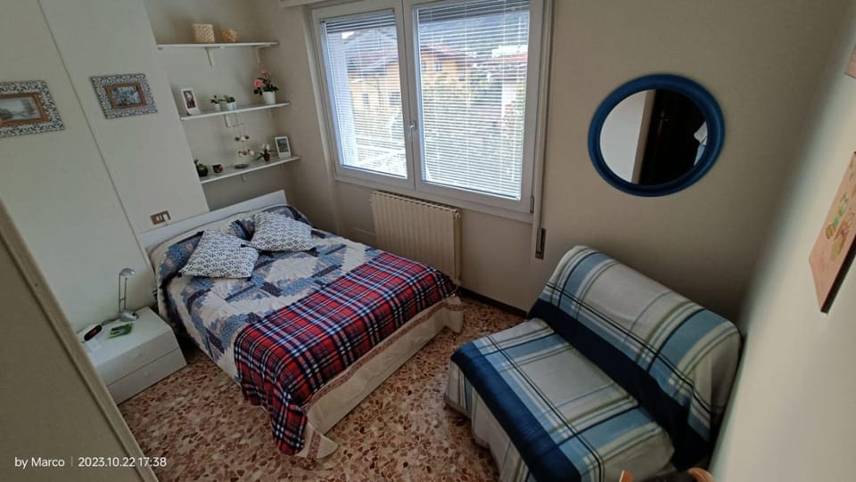 Bed, Photo of the whole room, Bedroom, heating