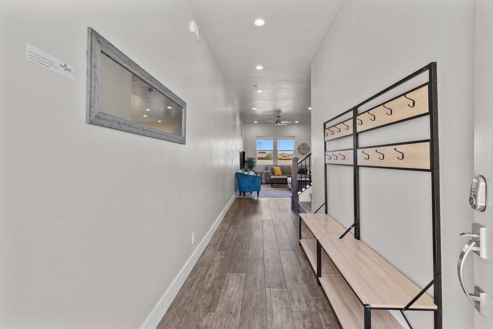 Ocotillo 69 3 Bedrooms with a Private Hot Tub, Fire Pit, and Private Patio House in Santa Clara