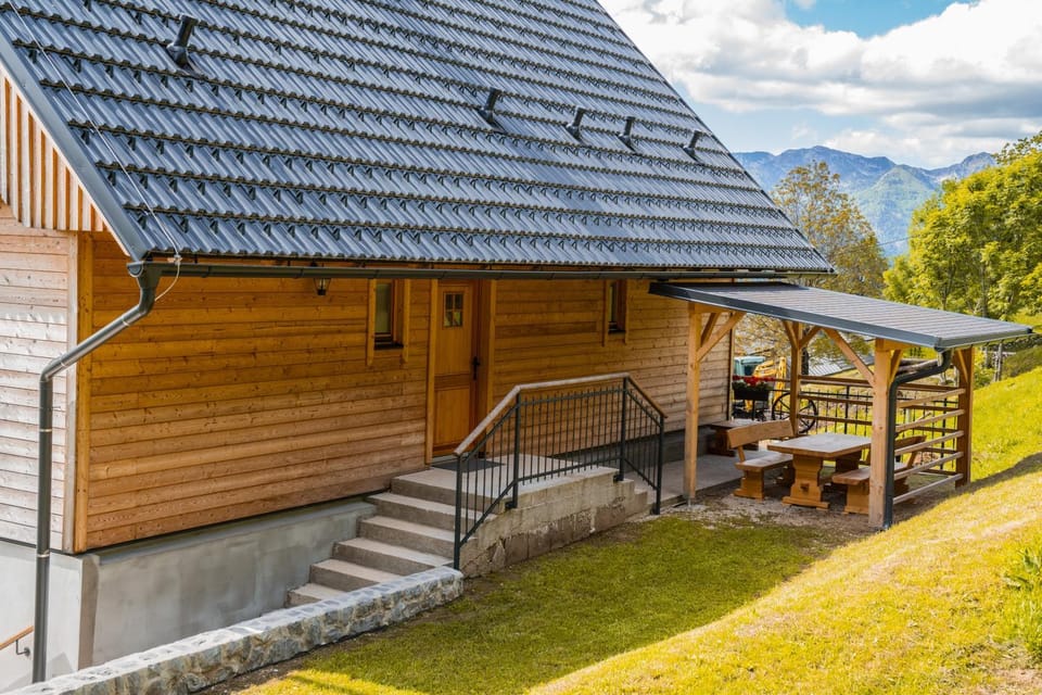 Property building, Day, Garden