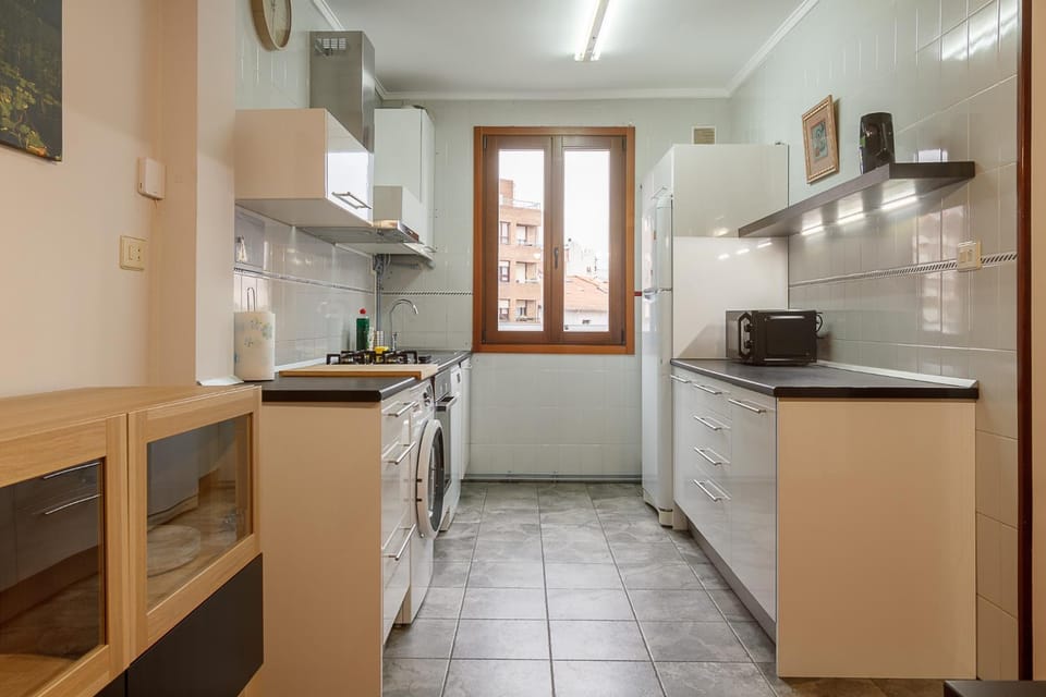 Vivienda turistica en el centro reformada con wifi Apartment in Bilbao