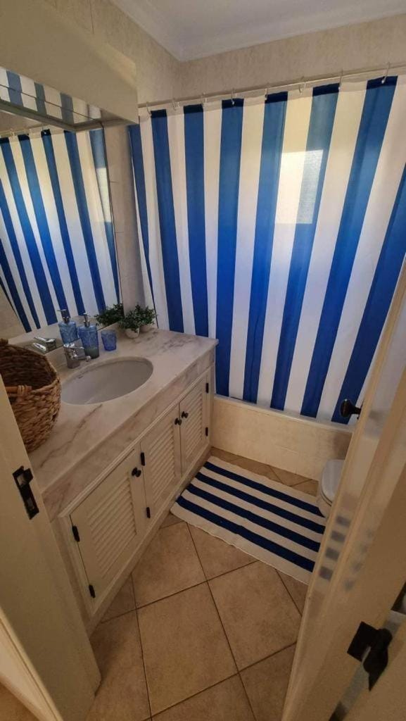 Bathroom, Bath