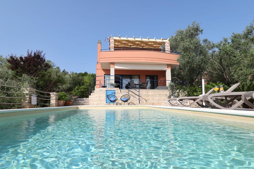 Property building, Swimming pool
