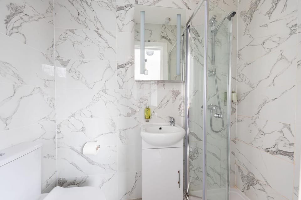 The Anson Hotel - Conveniently Located Sweet Space Near Transportation Stations Apartment in London Borough of Islington