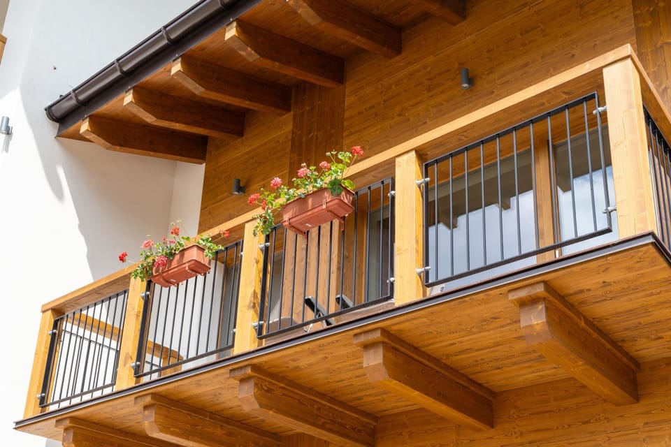 Property building, Balcony/Terrace