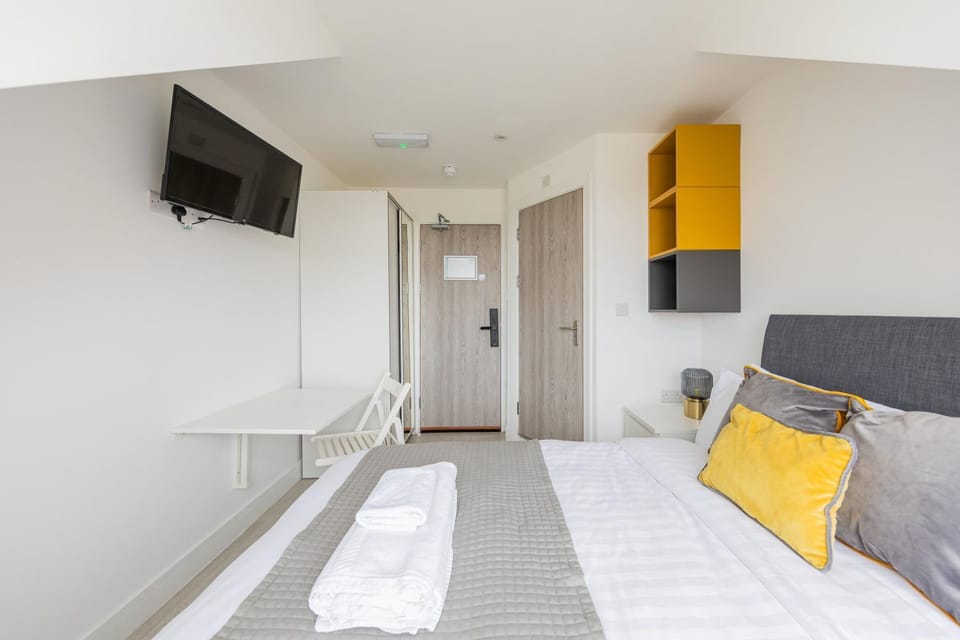 Charming Hotel Laundry near Tufnell Park Apartment in London Borough of Islington