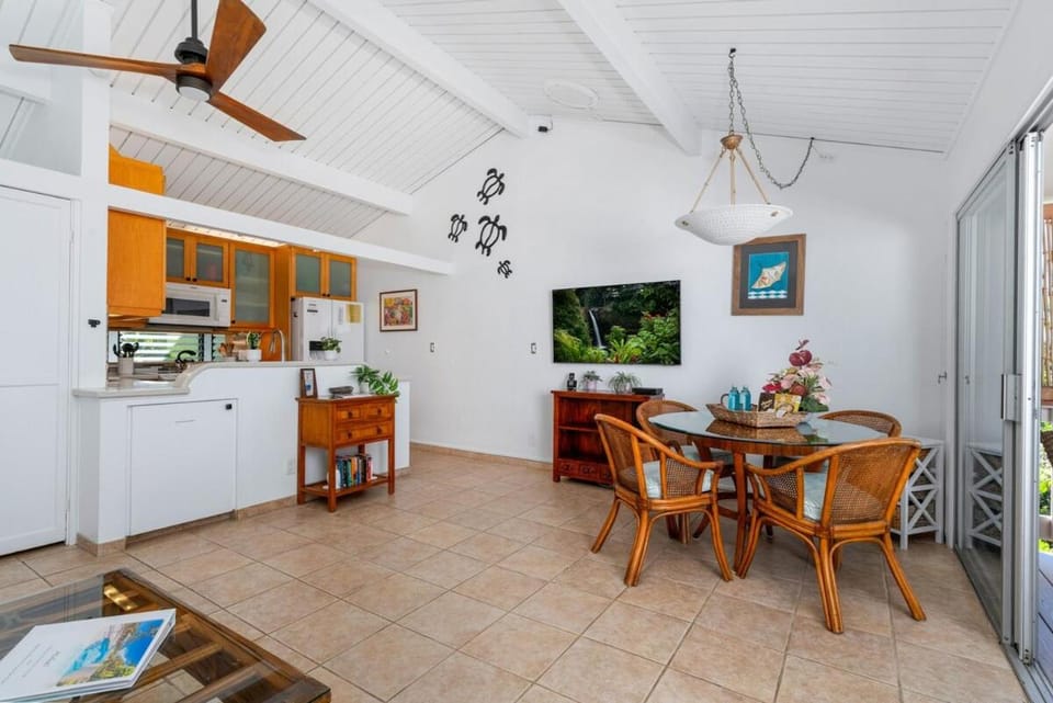 TV and multimedia, Kitchen or kitchenette, Dining area