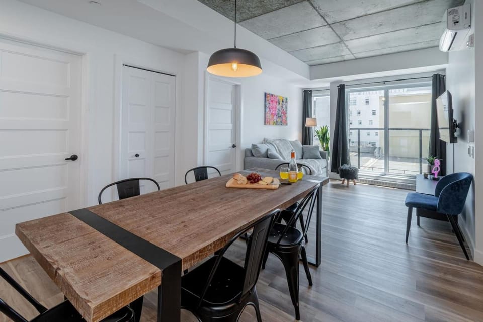 2BR Condo 10 min to Old Quebec Pool & Gym Apartment in Quebec City
