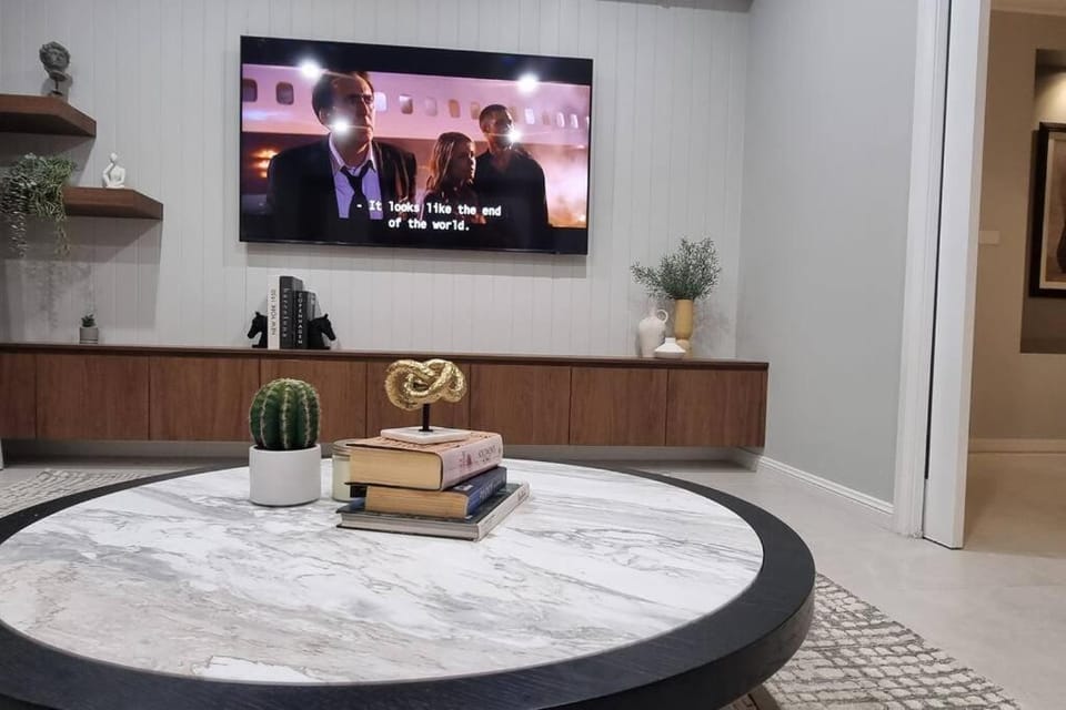 4 bedroom 8 guest House in Sydney