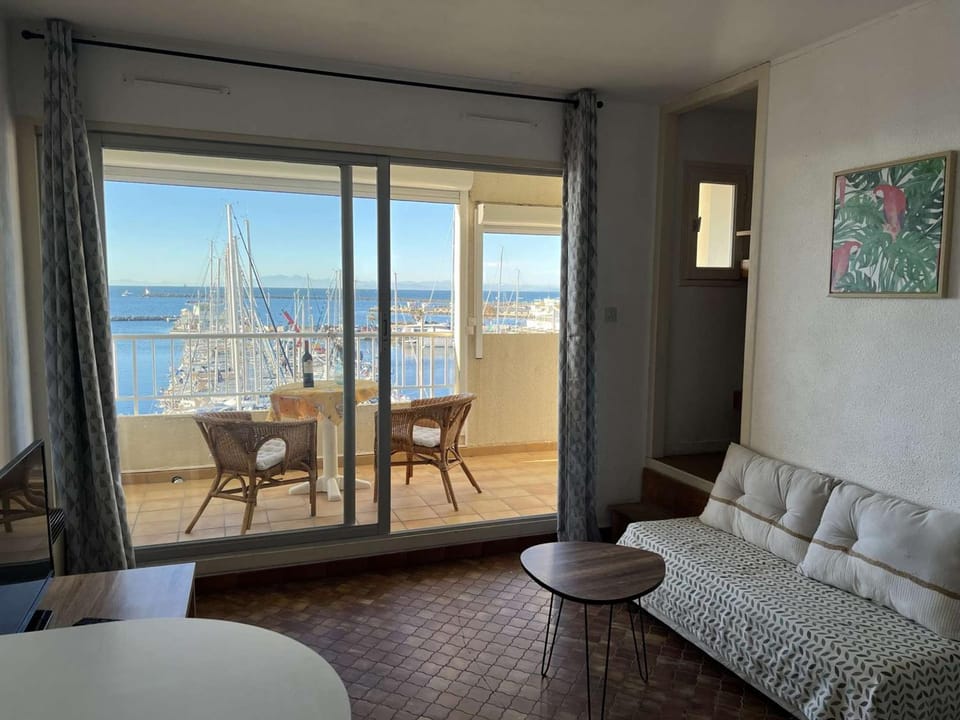 Studio Cabine au Cap d'Agde, Animaux Acceptés, Proche Plage - FR-1-702-49 Cabin in Agde