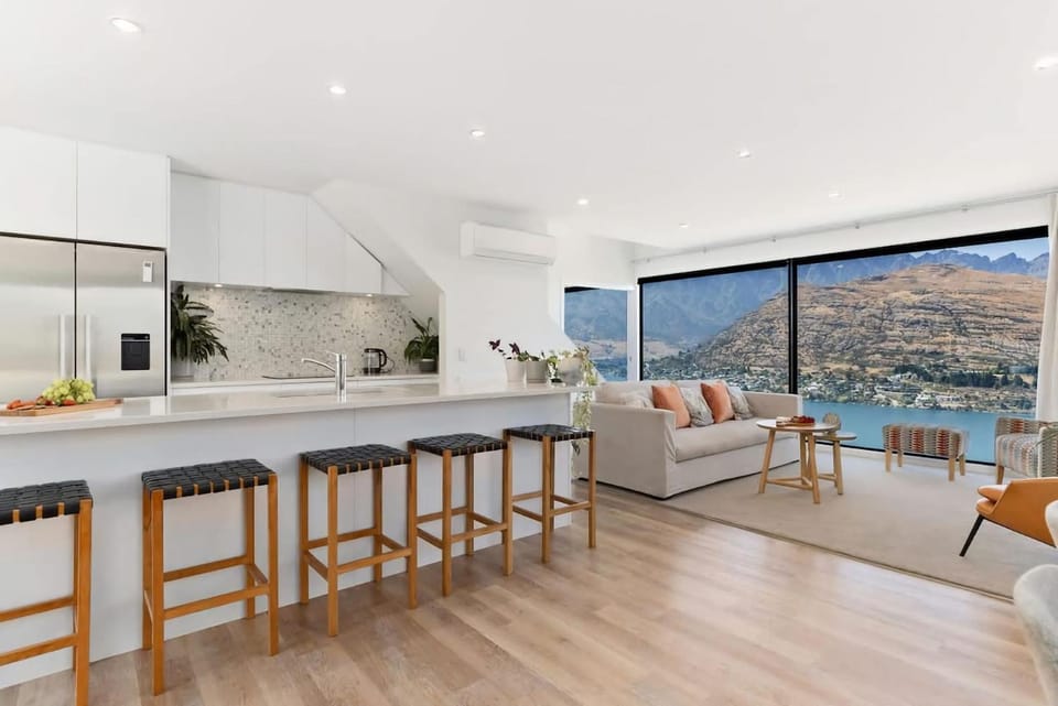 Quintessential Queenstown House in Queenstown