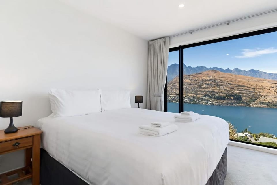 Quintessential Queenstown House in Queenstown