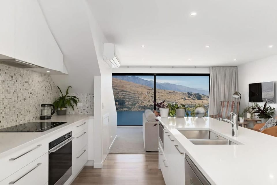 Quintessential Queenstown House in Queenstown