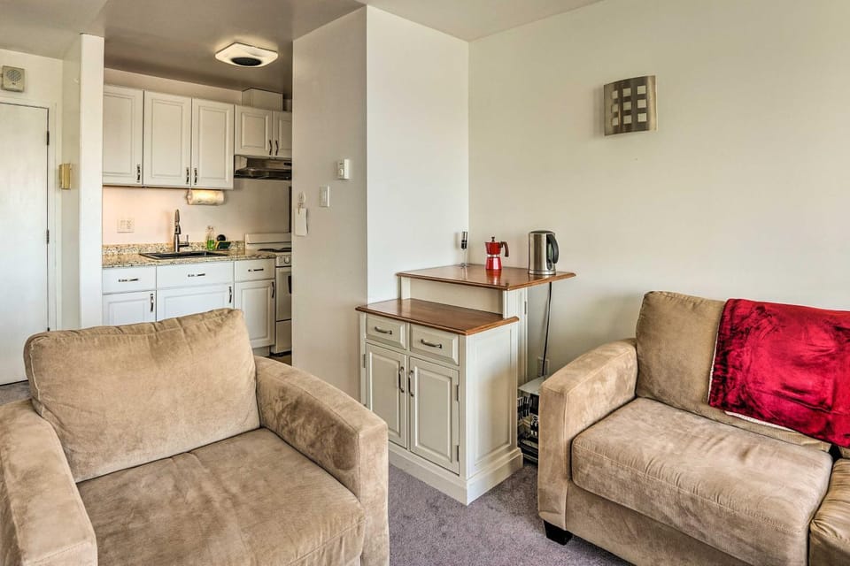 San Francisco Area Studio with Bay Views! Apartment in Emeryville