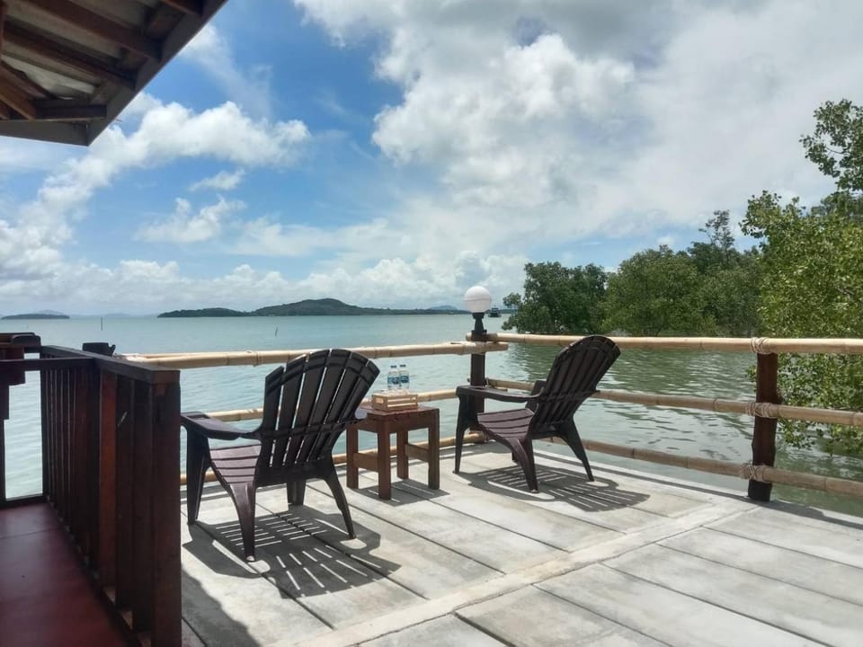 Patio, Natural landscape, View (from property/room), Balcony/Terrace, Seating area, Sea view