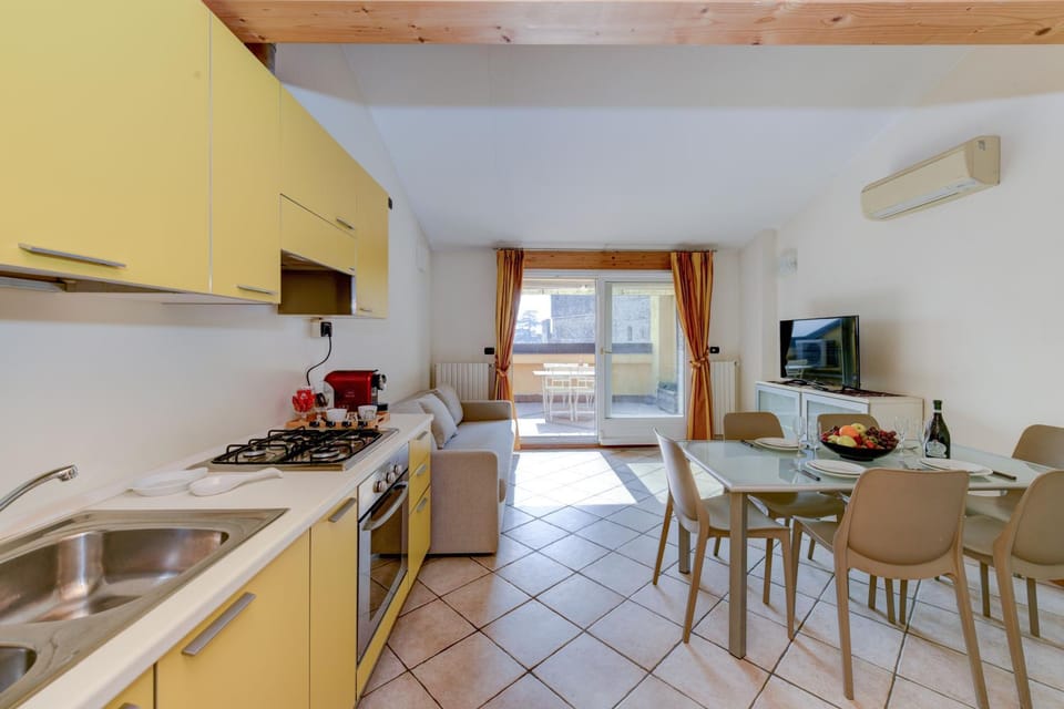 TV and multimedia, Kitchen or kitchenette, Living room, Dining area, pet friendly