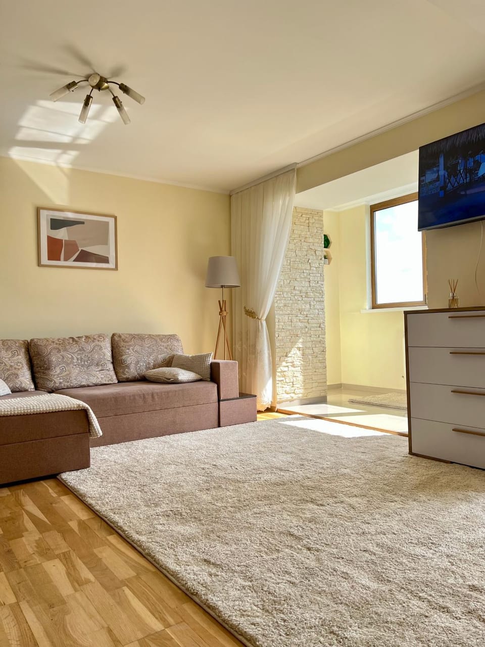 TV and multimedia, Living room, Photo of the whole room, Seating area