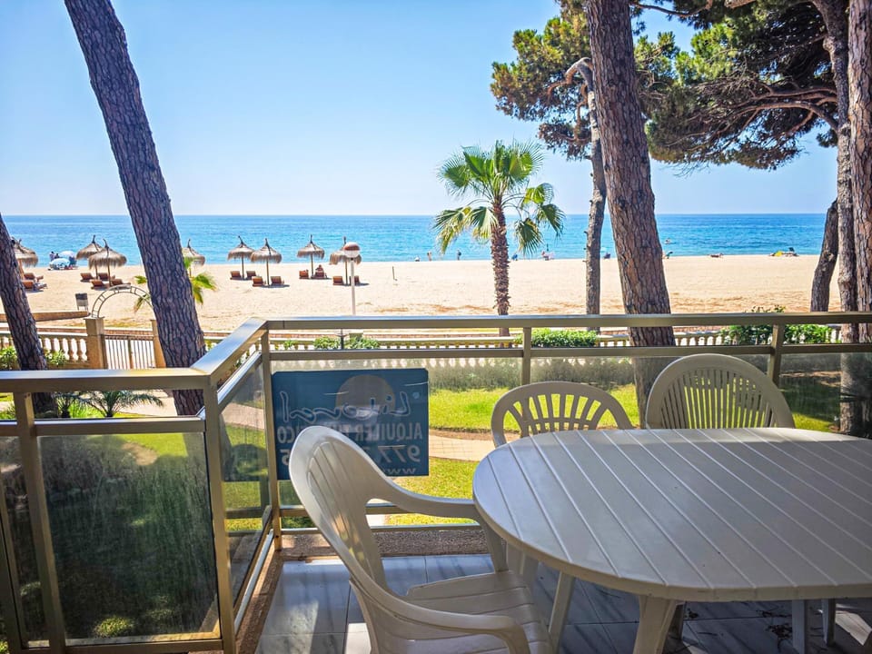 Versalles C 1 1 - ONLY FAMILIES Apartment in Cambrils