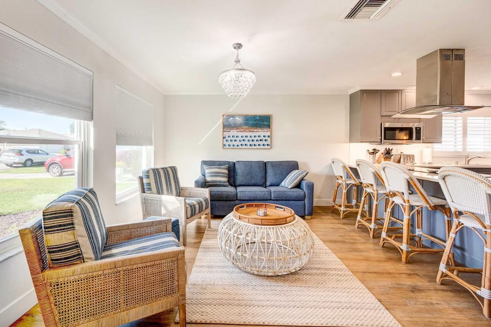 Naples Vacation Home: Private Pool + Hot Tub! House in Naples Park