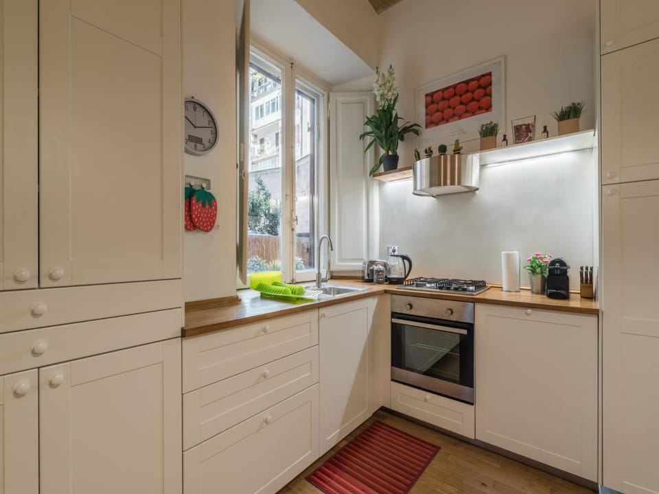 Kitchen or kitchenette, dishwasher, pet friendly, stove, toaster