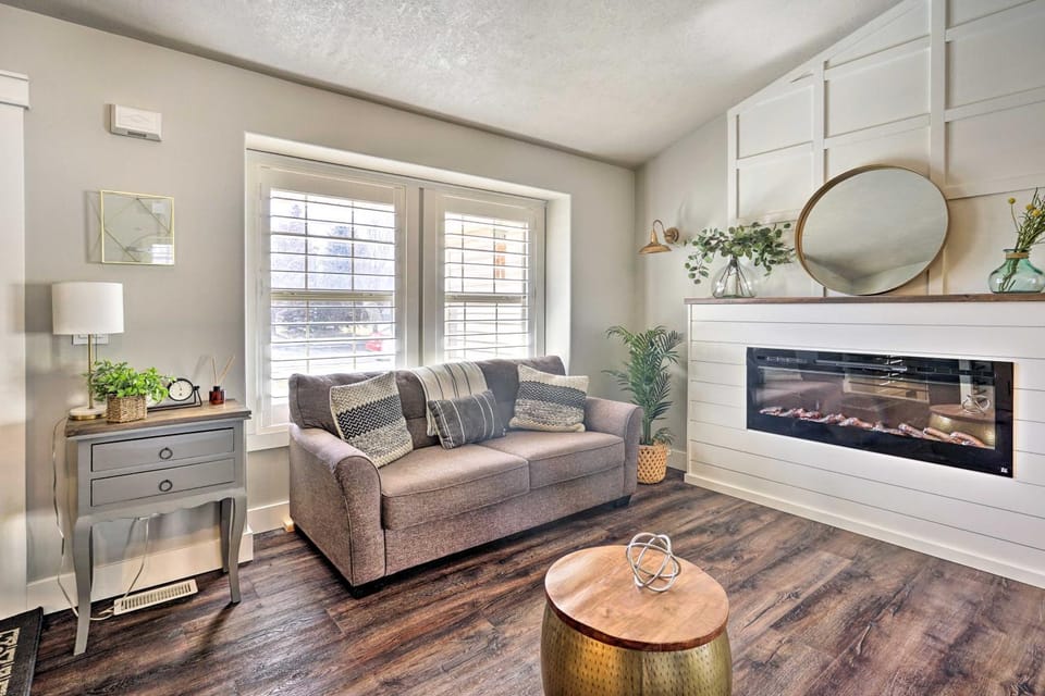 Woods Cross Vacation Rental w/ Hot Tub! House in Utah