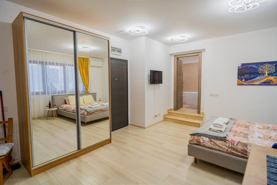 Bedroom, wardrobe