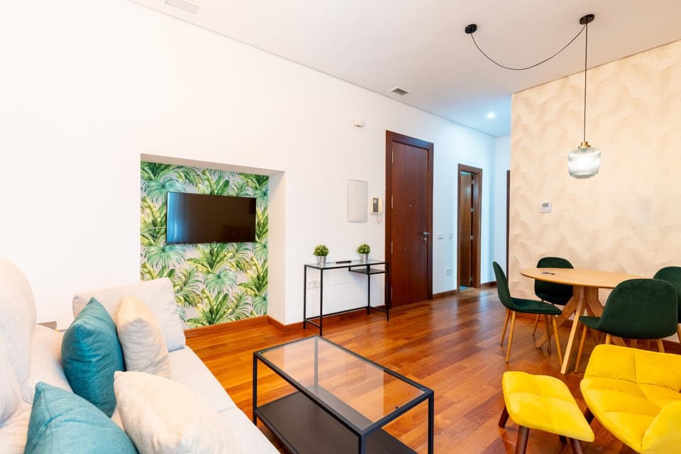 Communal lounge/ TV room, TV and multimedia, Living room, Seating area