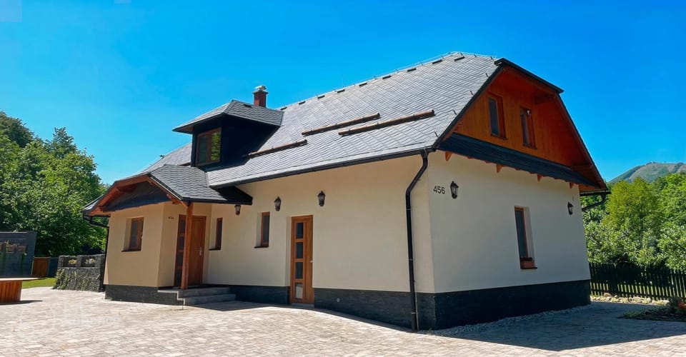 Property building, Day, Summer
