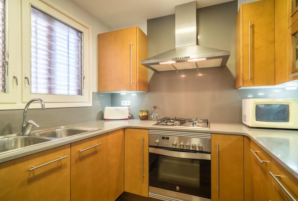 Kitchen or kitchenette, Living room