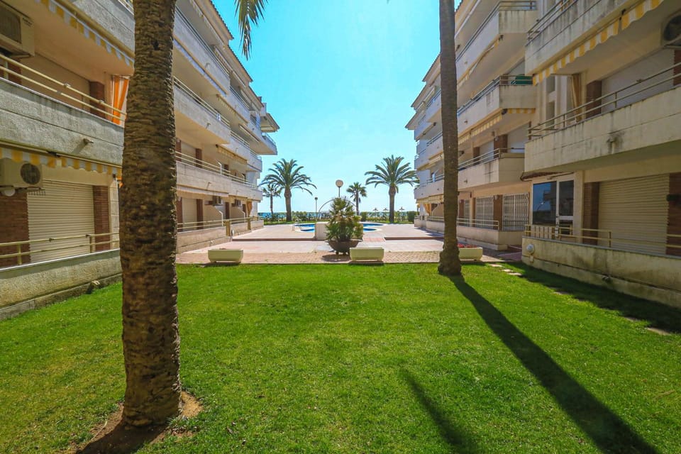 LITORAL COSTA DORADA - COLIBRI Only families Apartment in Cambrils