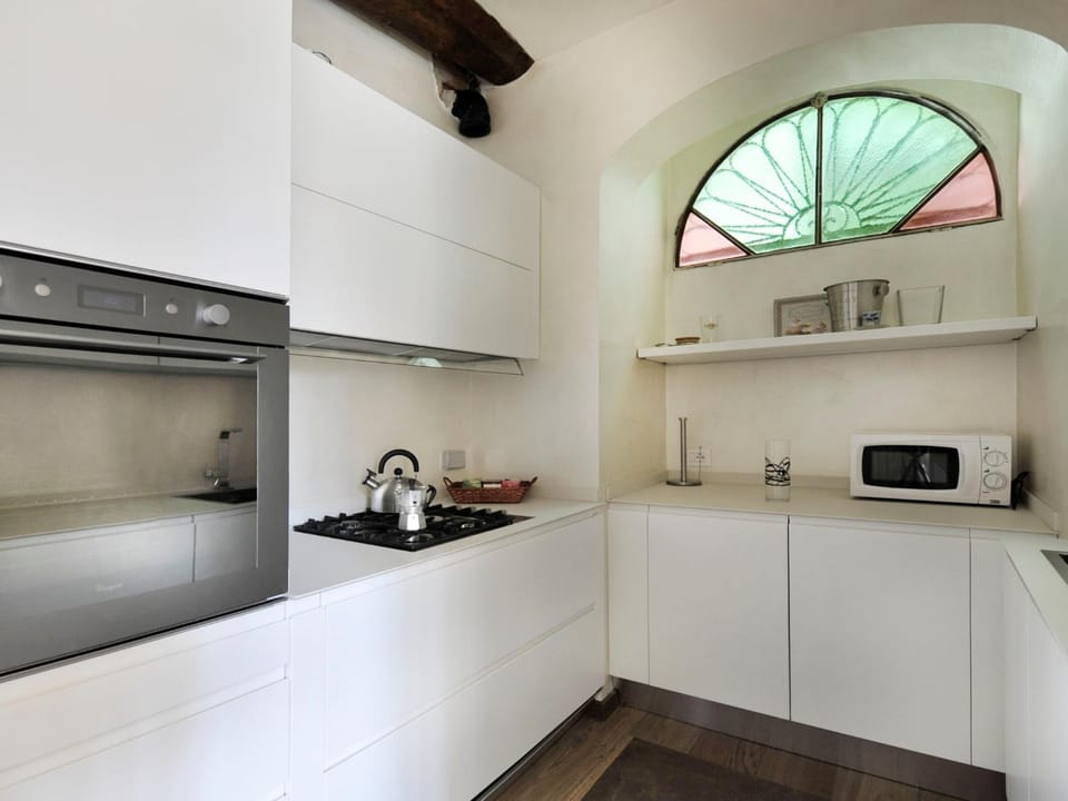 Coffee/tea facilities, Kitchen or kitchenette, minibar, pet friendly, stove, toaster