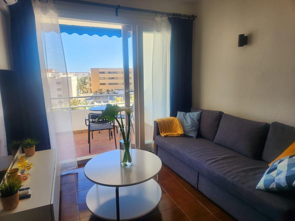 Casa Mercedes 2 bedroom apartment Where beach and city meet BY NAMASTE ELITE Apartment in Torremolinos