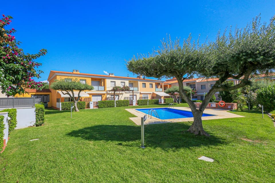 LITORAL COSTA DORADA - TARONGERS 31 Only families House in Cambrils