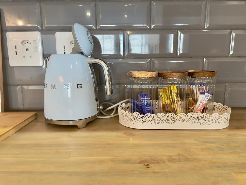 Coffee/tea facilities, Kitchen or kitchenette