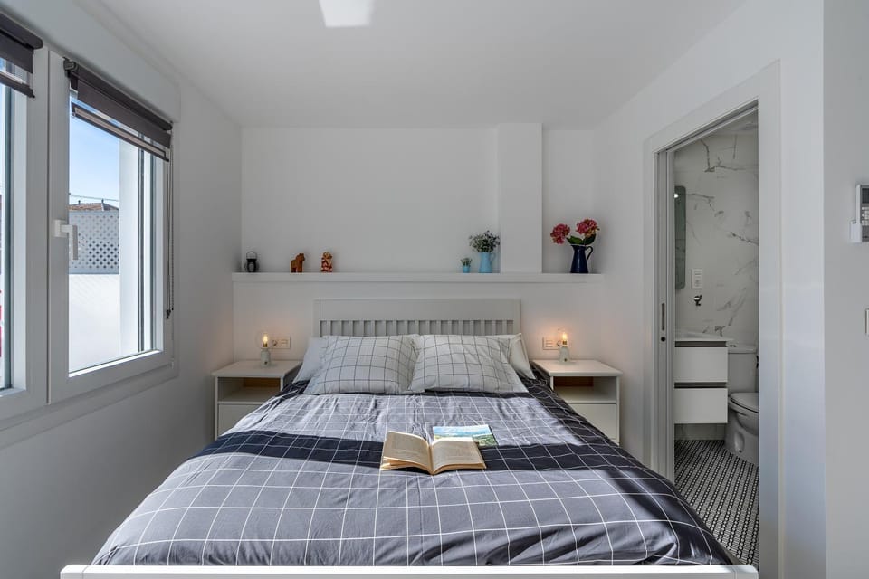 Living room, Bedroom