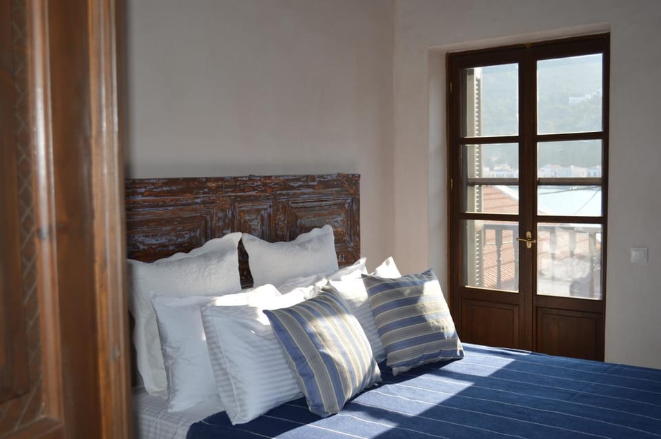 Bed, View (from property/room), Bedroom, Sea view