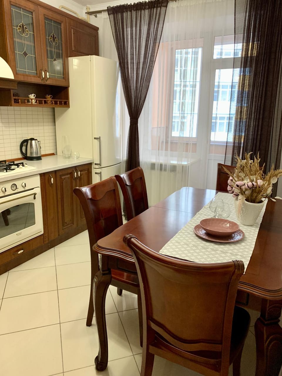Dining area, minibar, pet friendly, stove